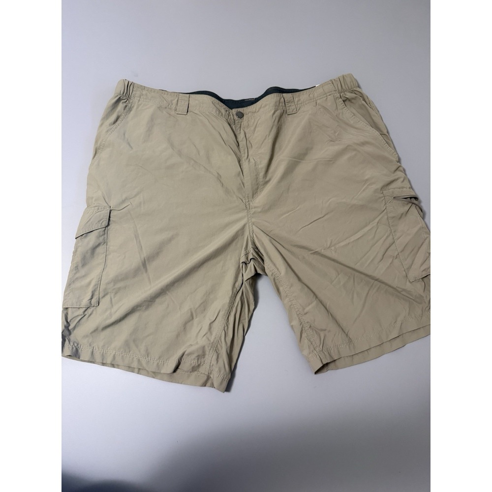 Columbia Men's Cargo Shorts Size 50W. N131